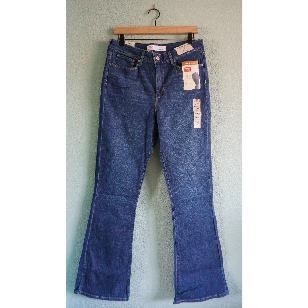 Signature By Levi Strauss | NWT Mid-Rise Bootcut Jeans